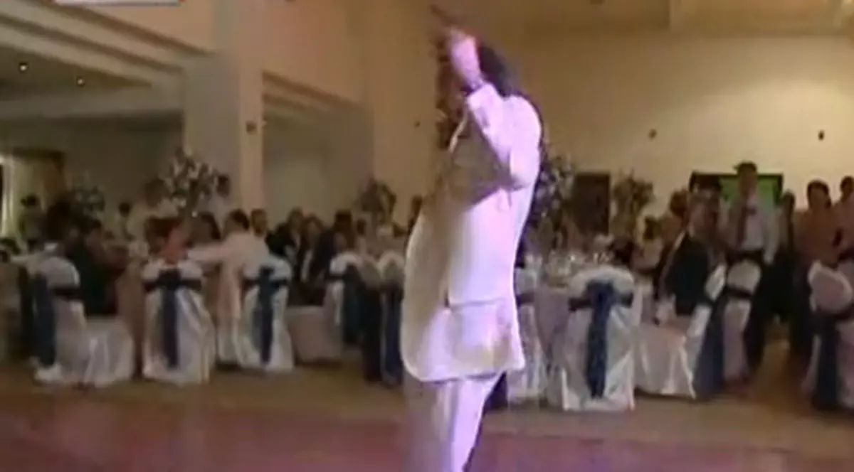 Video | Gigi Becali se rupe în figuri de dans la nunta lui Gabi Firea!