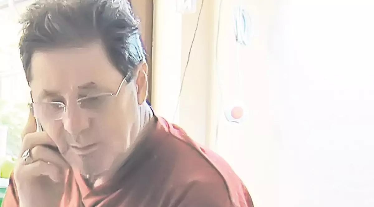 Rivale istorice, Dinamo şi Steaua sunt unite prin suferinţă: Cornel Dinu a făcut infarct, Ştefan Sameş a plecat dintre noi