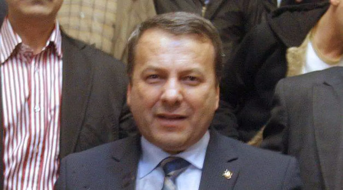 Salariile bugetarilor vor crește din 2012