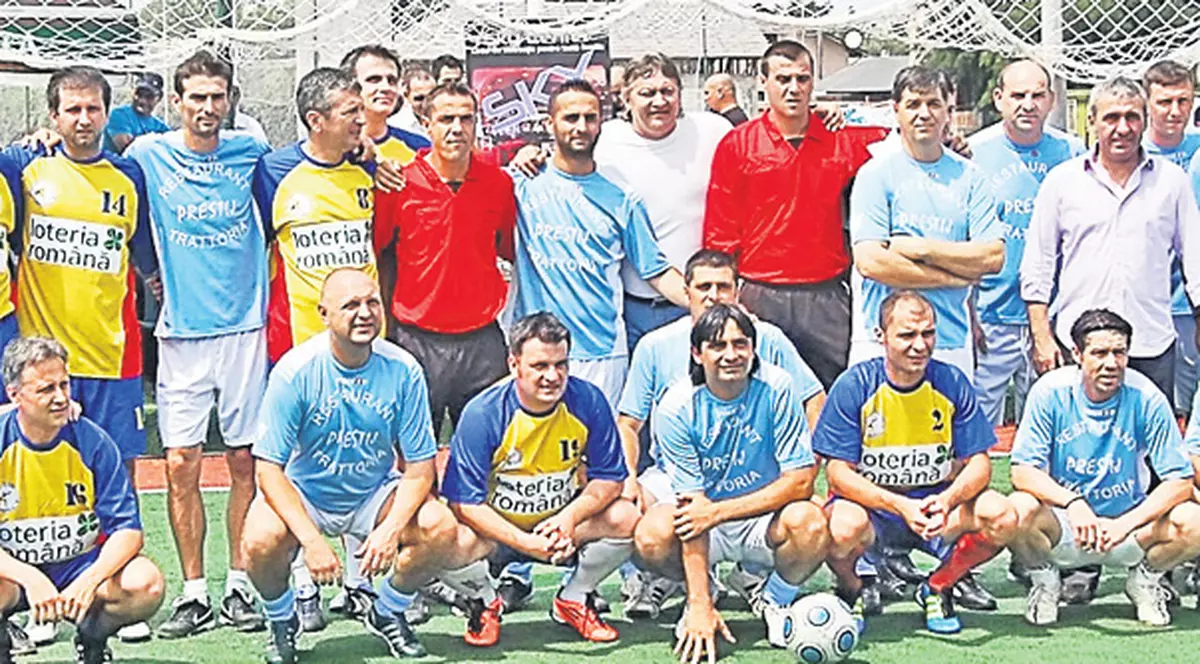 FOTO | Hagi a antrenat pentru câteva ore trupa lui Aliuţă, Mara şi Chiriţă