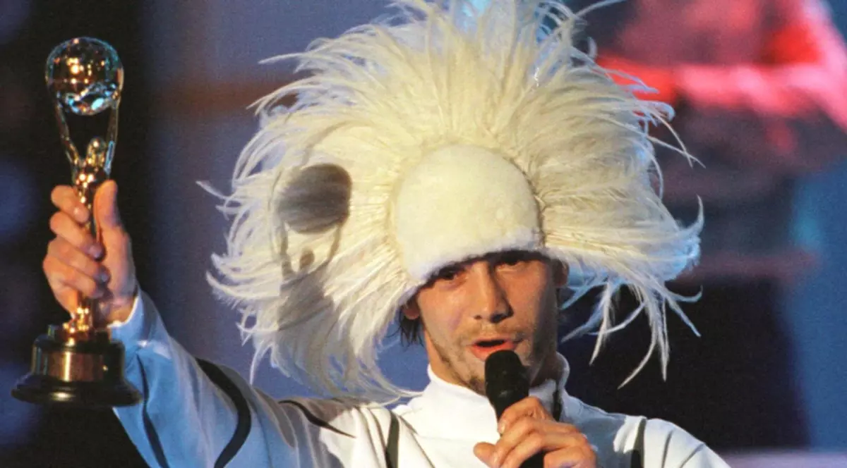 Video | Peste 20.000 de oameni s-au strâns pe plaja din Mamaia, la concertul Jamiroquai