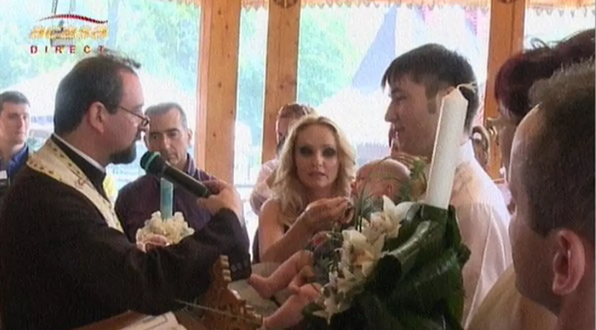 Foto | Marius Urzică și-a botezat fiul