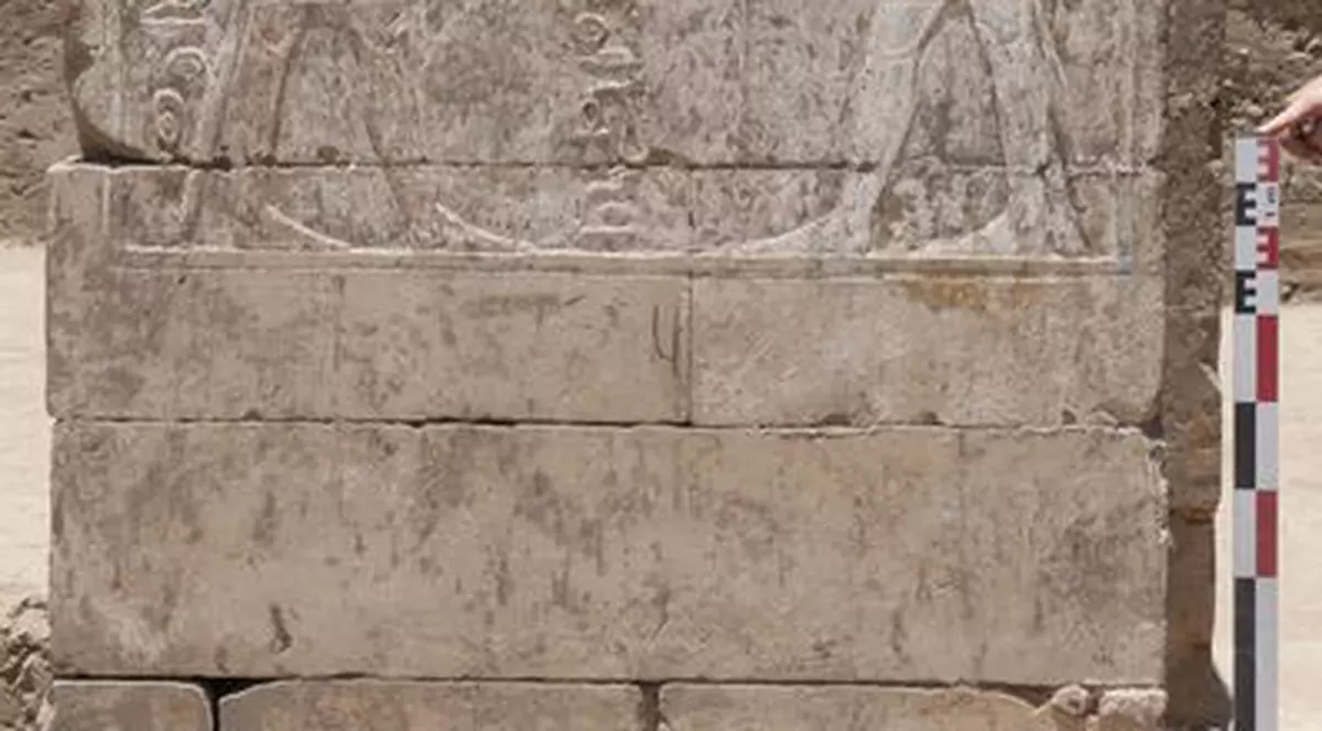 Foto | O poartă din piatră veche de 2.700 de ani a fost descoperită în Egipt