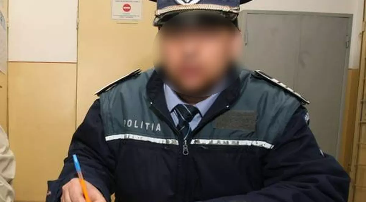 Primii polițiști dați afară vor fi cei din birouri