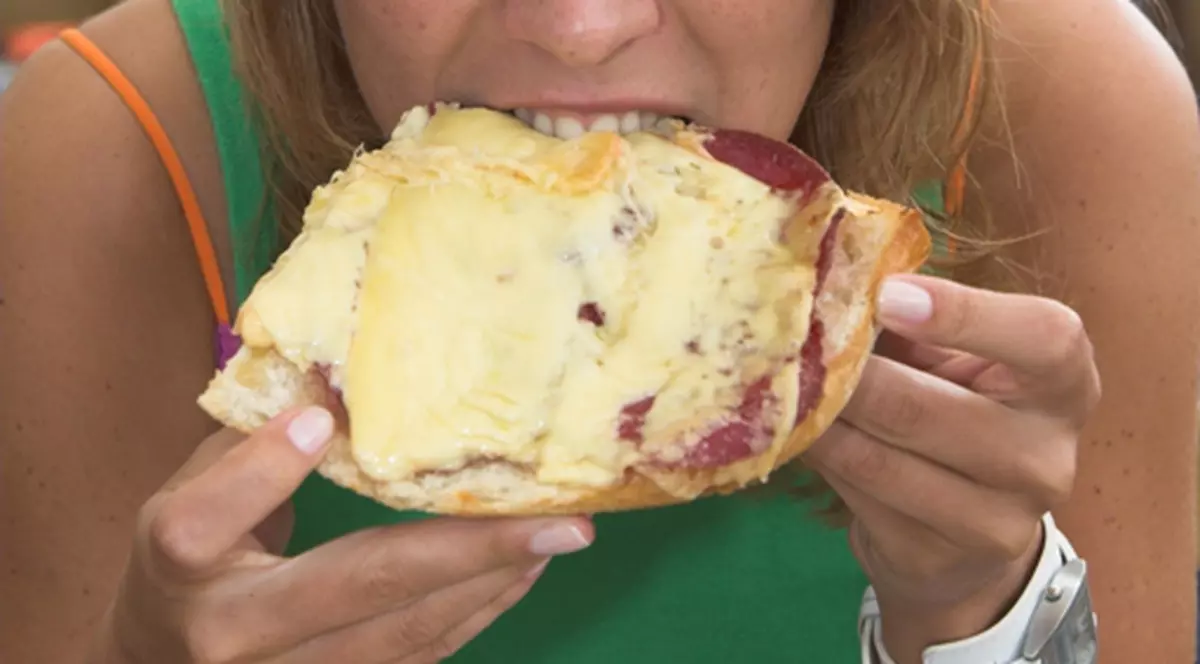 Grăsimea e în topul lucrurilor care pot distruge o relaţie