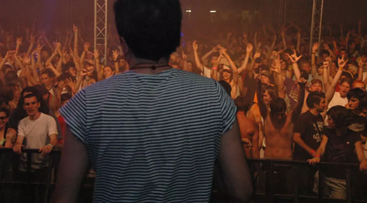 Fanii B’ESTFEST au ales singuri doi DJ noi pentru Dance Arena