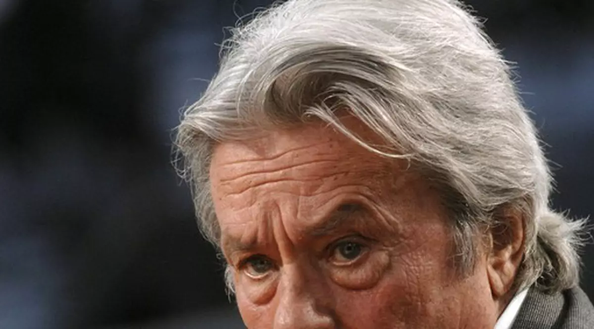 Alain Delon, OMAGIU, pe scena de la Cannes, adus UNEI ACTRIŢE DIN ROMÂNIA