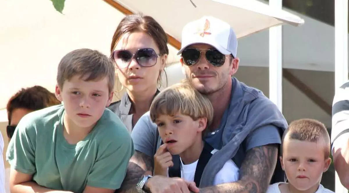 Justin Bieber le va cânta copiilor lui Beckham, în schimbul unor lecţii de fotbal