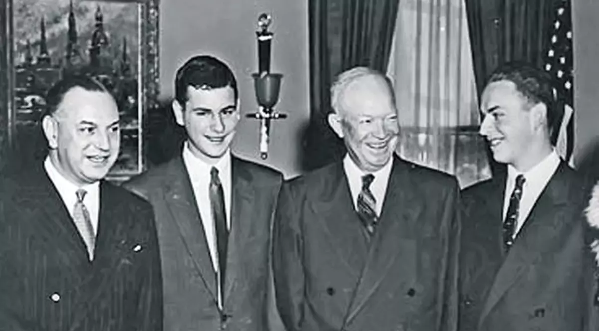 Exclusiv / Români salvați din lagăr de preşedintele SUA!