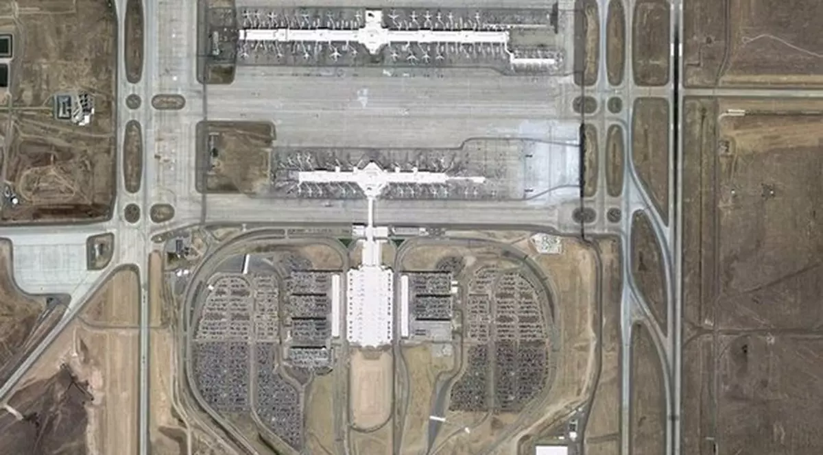 Foto | Aşa se văd, din satelit, cele mai aglomerate aeroporturi ale lumii!