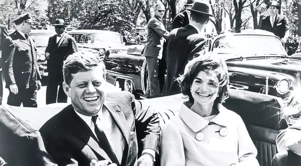 cine l-a omorât pe Kennedy