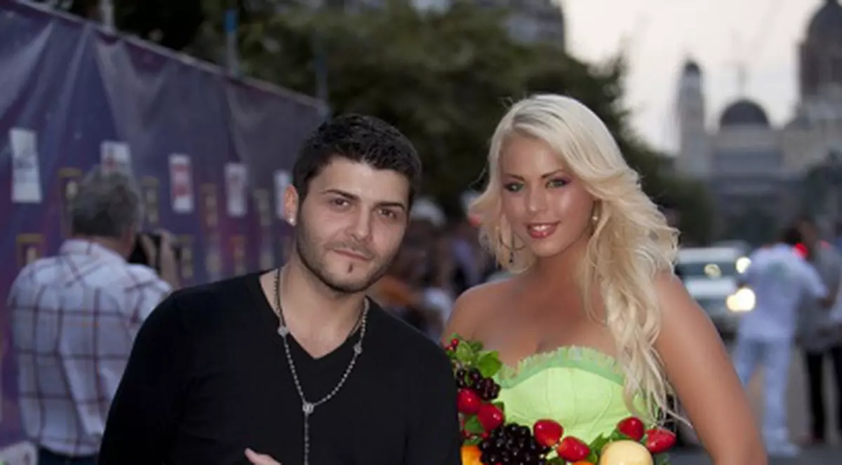 Roxana Nemeş şi-a luat stilist personal