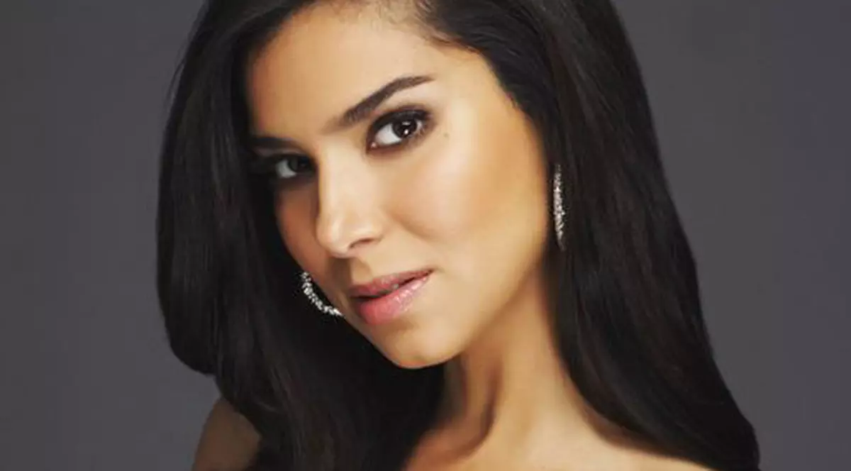 Vedeta din “Dispăruţi fără urmă”, Roselyn Sanchez, însărcinată cu primul copil 