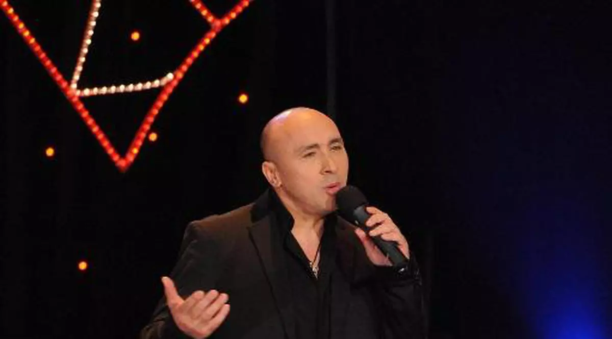 Gafă de proporţii a lui Marcel Pavel la nunta lui Borcea! A "botezat-o" pe mireasă