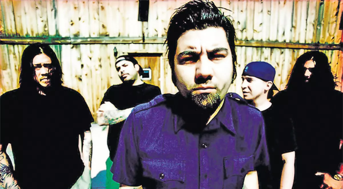 Ce facem în weekend | Concerte de zile mari la Arenele Romane: Deftones, la Bucureşti