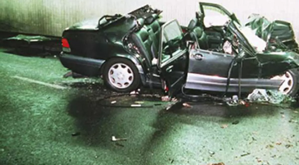 Prinţesa Diana s-a logodit cu Dodi Al-Fayed cu câteva zile înainte de accidentul de la Paris