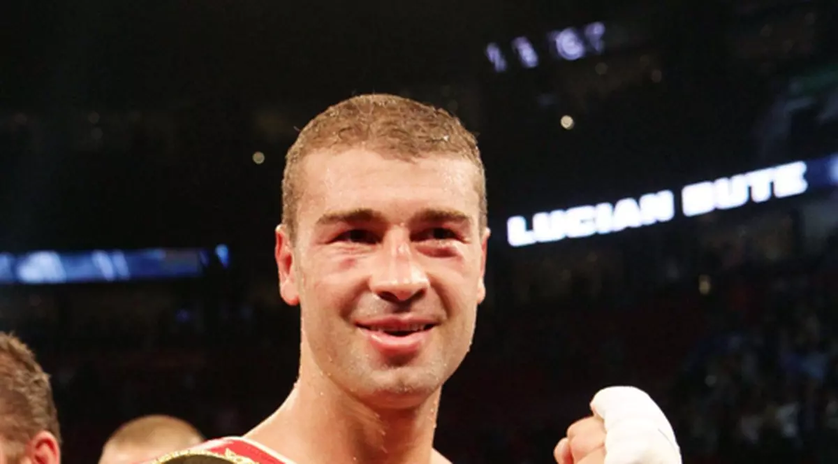 Lucian Bute i-a oferit o centură de box fostului tenisman Jimmy Connors