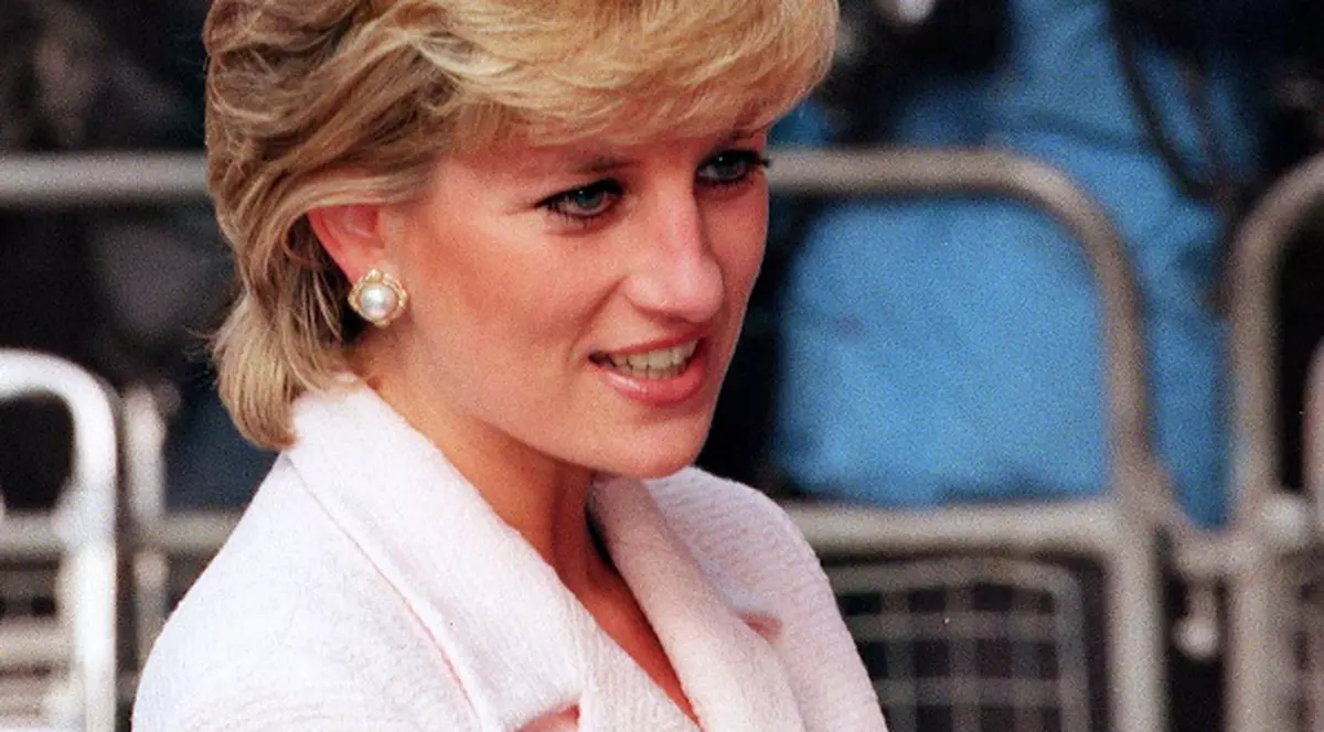 Noi dezvăluiri şocante despre Prinţesa Diana!