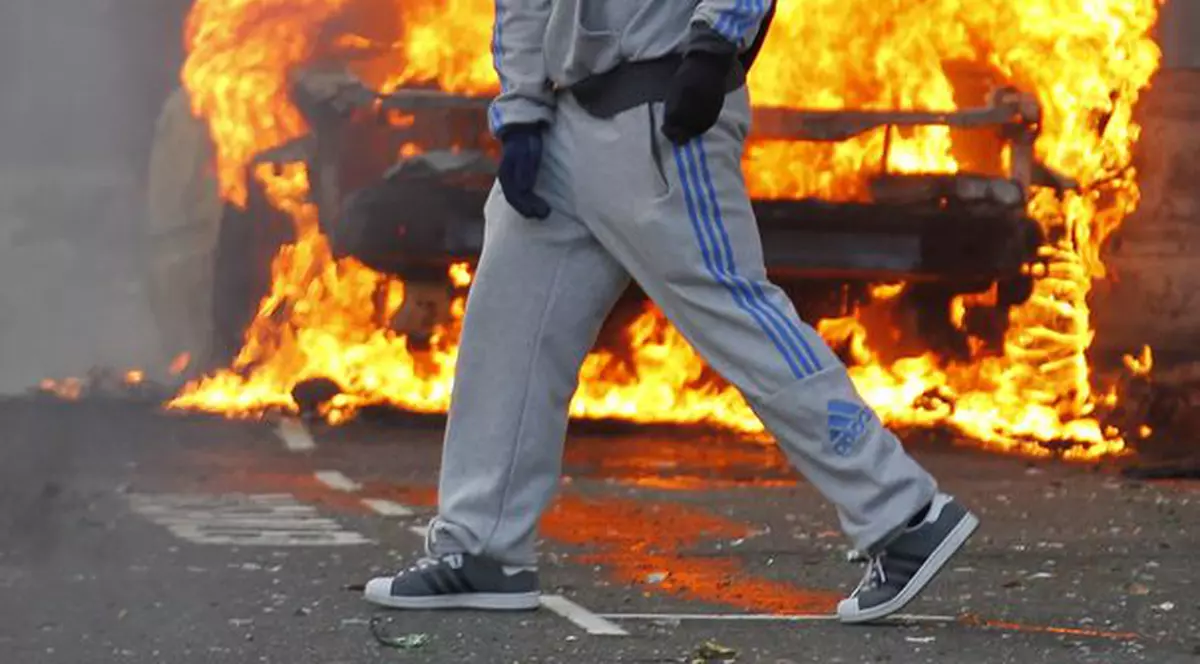 Anglia reacţionează împotriva violenţelor: a început vânătoarea de huligani!