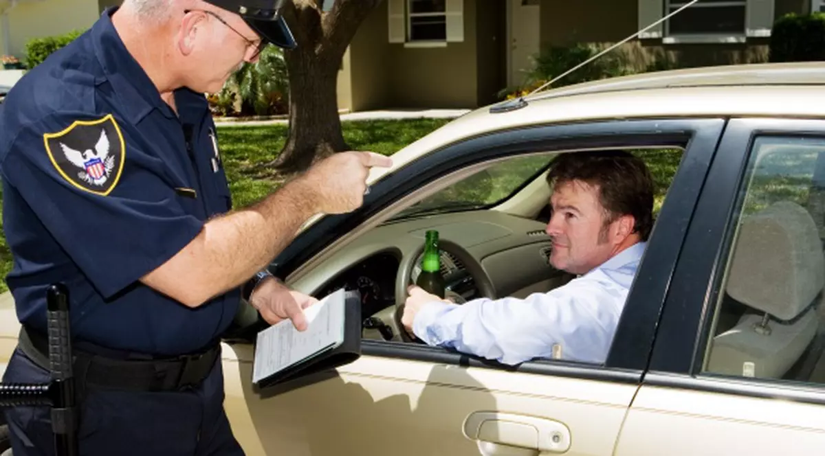 Iată care sunt ţările care permit consumul de alcool la volan  