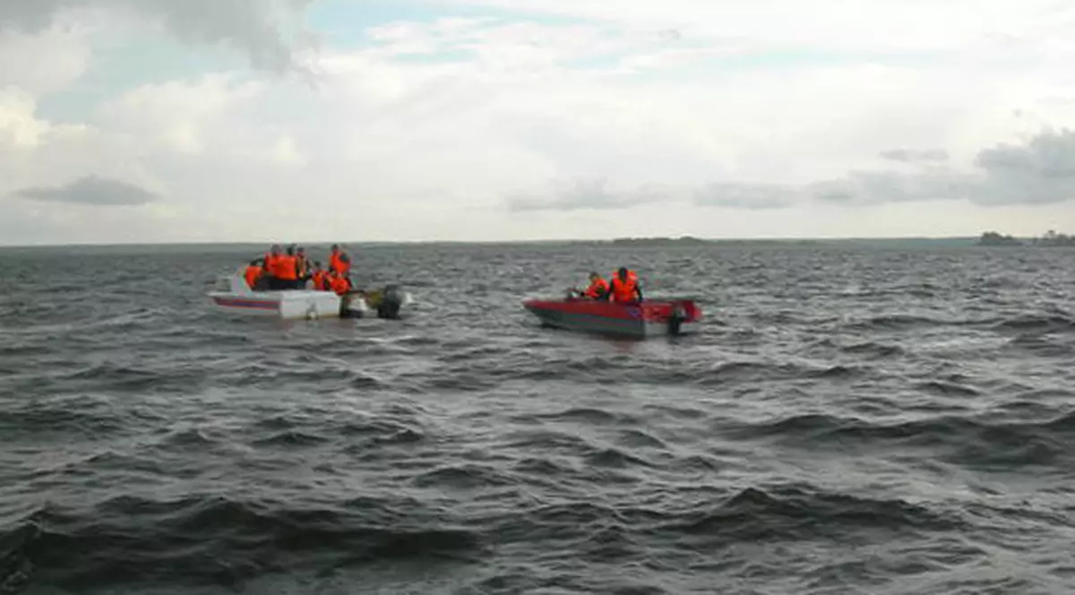 Două nave s-au ciocnit pe Moscova. Un mort şi doi răniţi