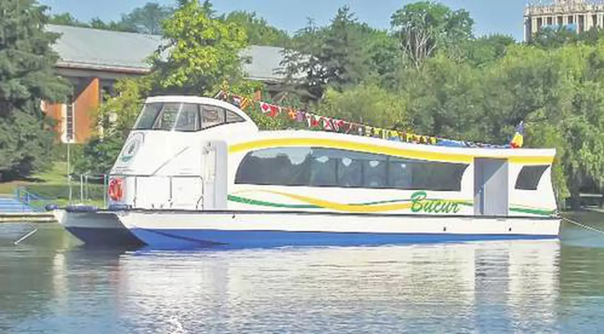 Astăzi te poţi plimba gratis cu vaporaşul pe Lacul Herăstrău