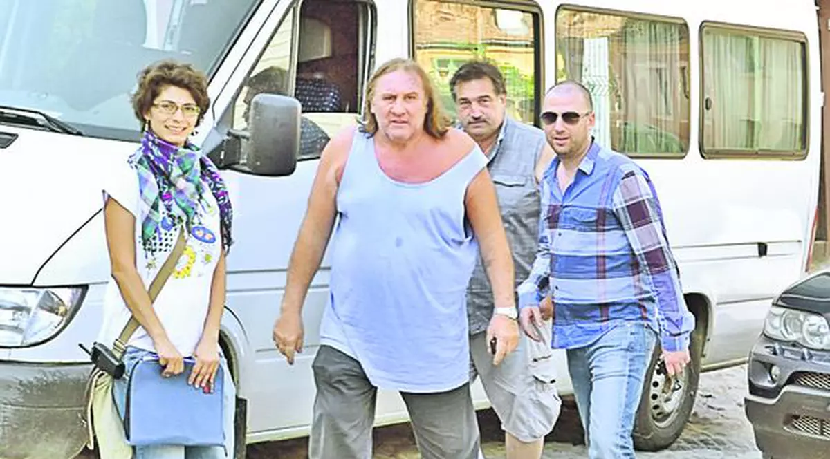 L-am prins pe Gérard Depardieu la filmări!