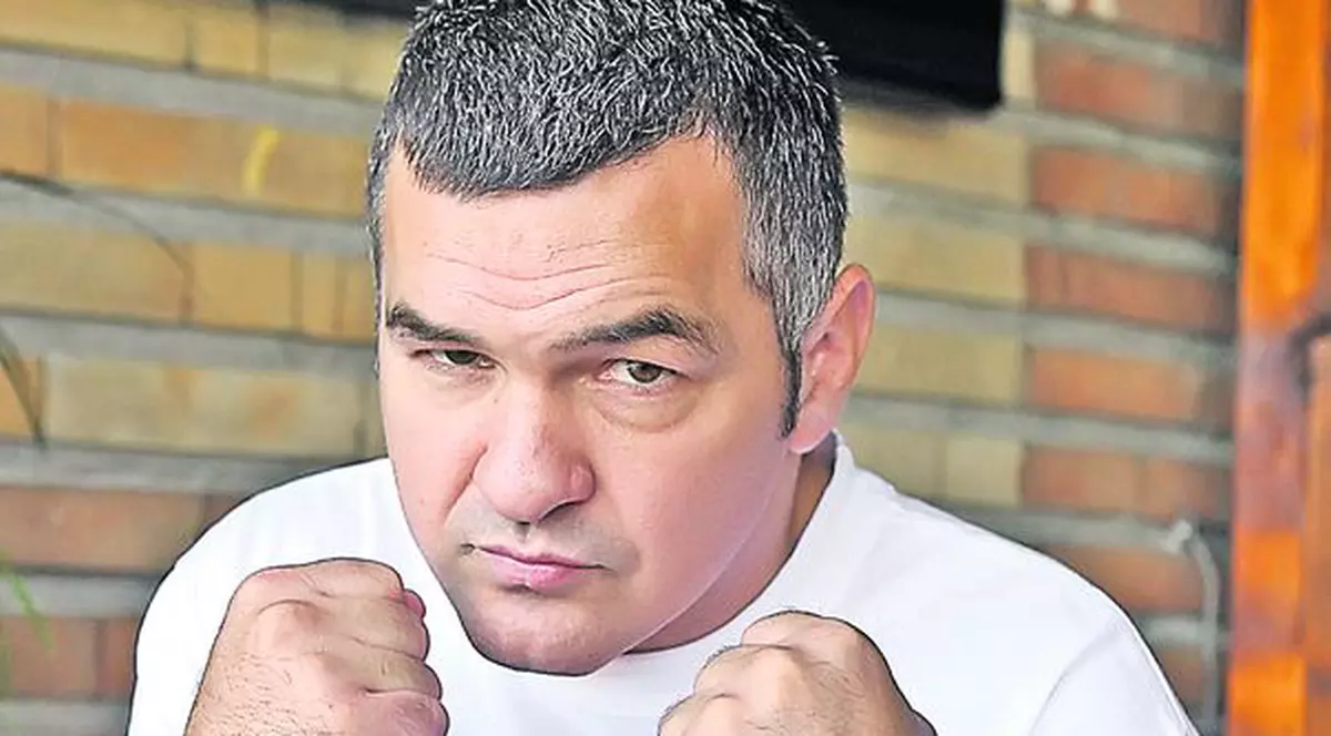 După ce AIBA ne-a suspendat din toate competiţiile, Leonard Doroftei ştie care este soluţia ieşirii din criză