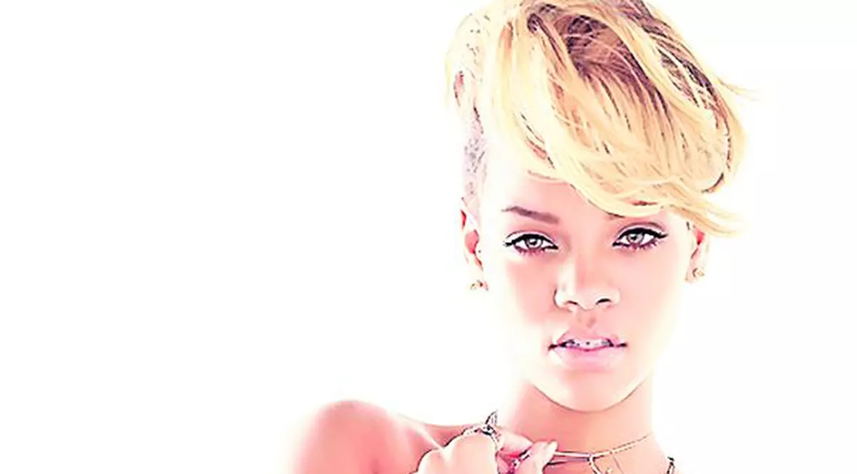 Cântăreaţa americană Rihanna trăieşte o nouă poveste de dragoste