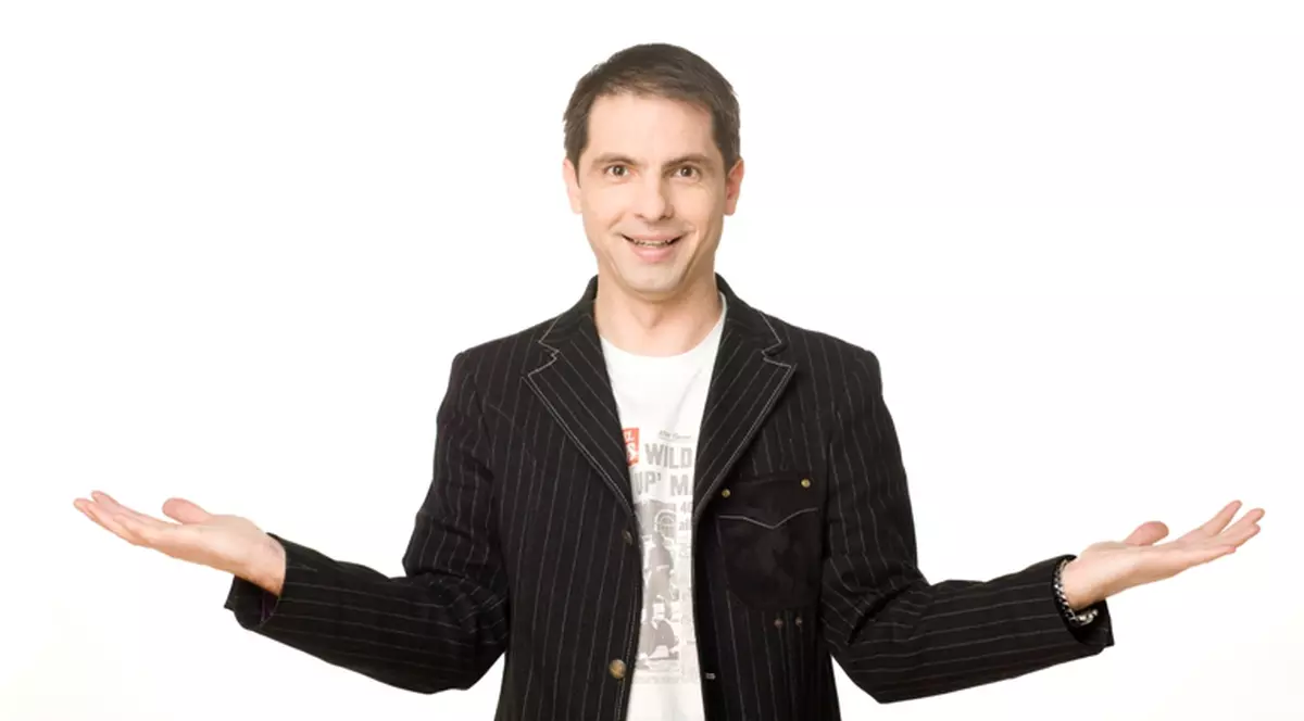 Dan Negru face farse cu...cămile