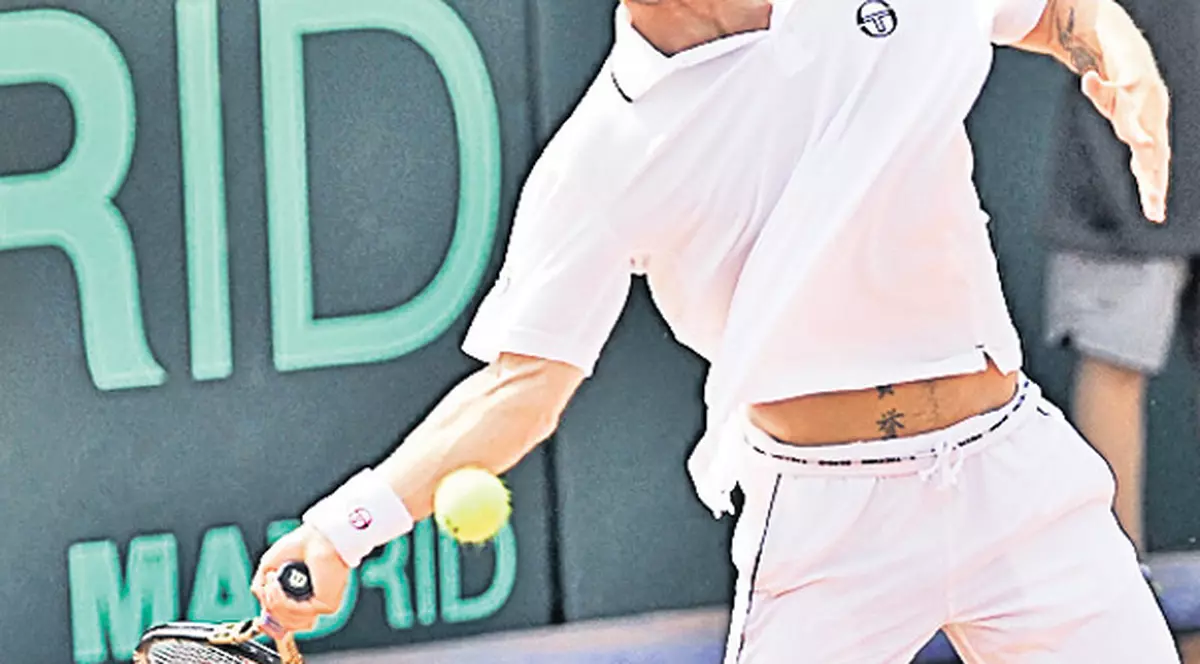 Adi Ungur a trecut în turul II al BRD Năstase Ţiriac Trophy