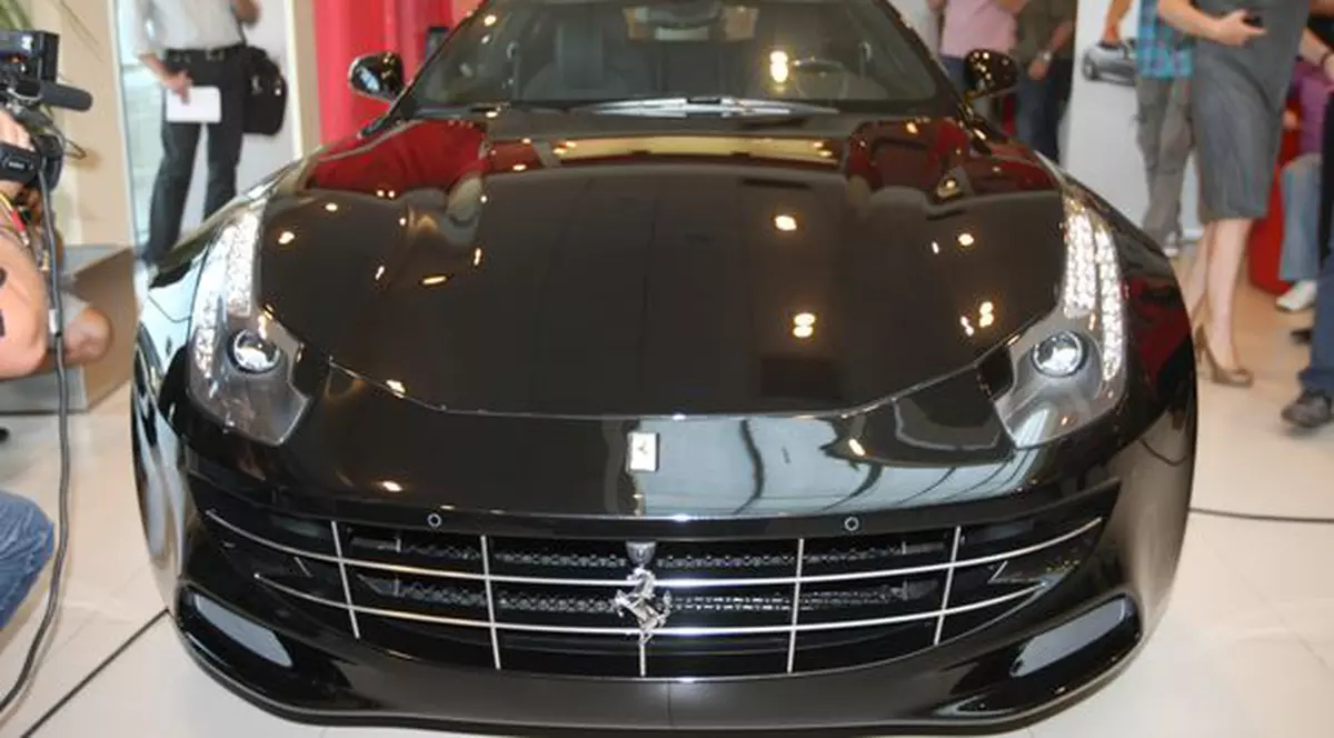 FF, primul Ferrari cu tracţiune integrală, a fost prezentat în România