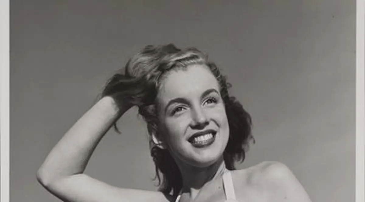 Foto | Fotografii de la prima şedinţă foto a lui Marilyn Monroe vor fi scose la licitaţie