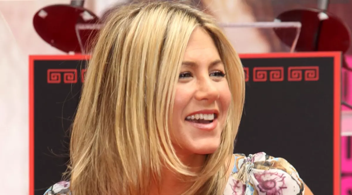 Jennifer Aniston, însărcinată cu gemeni