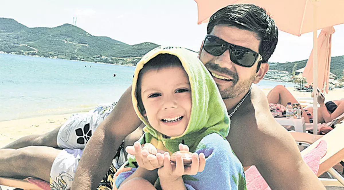 Portarul "Pepe" Bornescu fusese prins în mrejele oraşului Kavala, însă echipa sa a fost retrogradată pentru blaturi în Liga a IV-a: "Acolo găsisem raiul pe pământ"