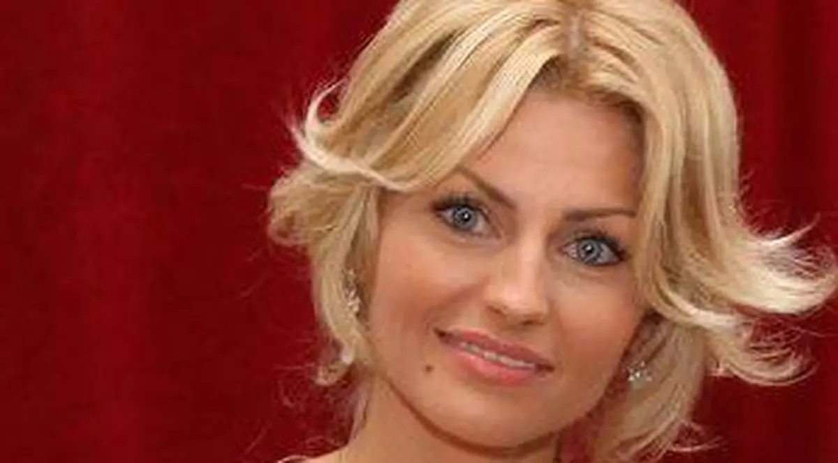 OANA MAREŞ, ATAC INCREDIBIL împotriva Oanei Zăvoranu: "O privesc cu compasiunea cu care priveşti un frate mai mic cu retard mintal"