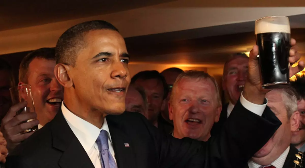 Obama are producţia proprie de bere la Casa Albă. Află cui i-a dat de băut!