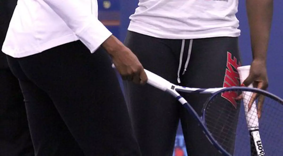 Foto | Michelle Obama, în duel cu Serena Williams