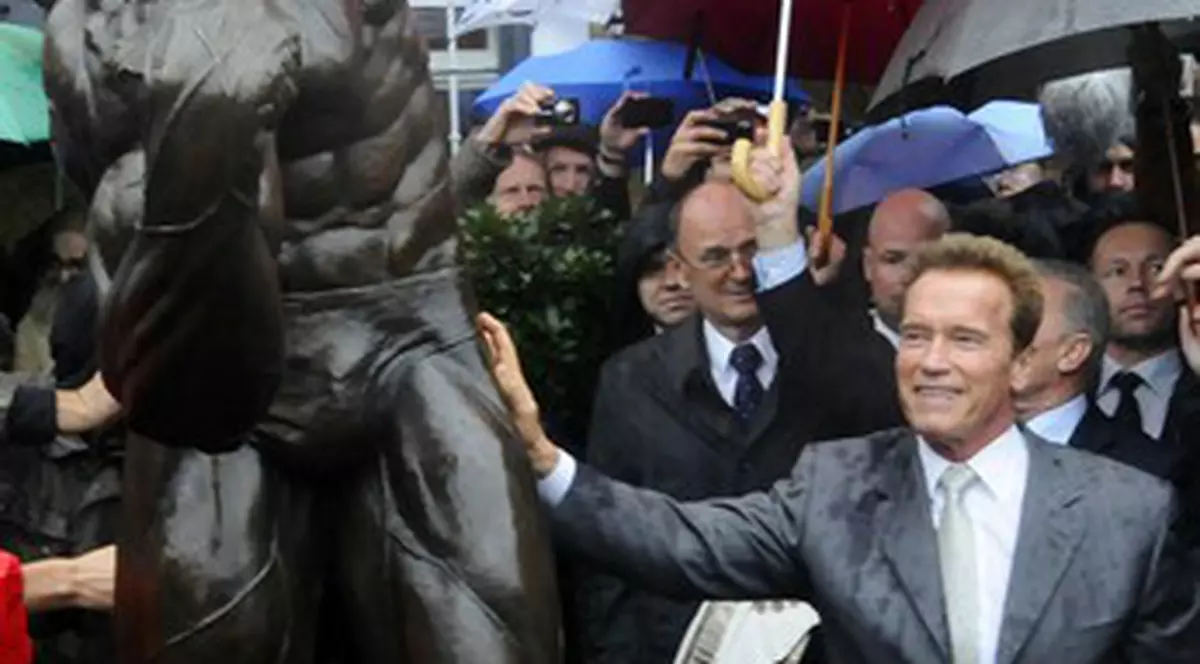 Foto | Arnold Schwarzenegger şi-a inaugurat propriul muzeu
