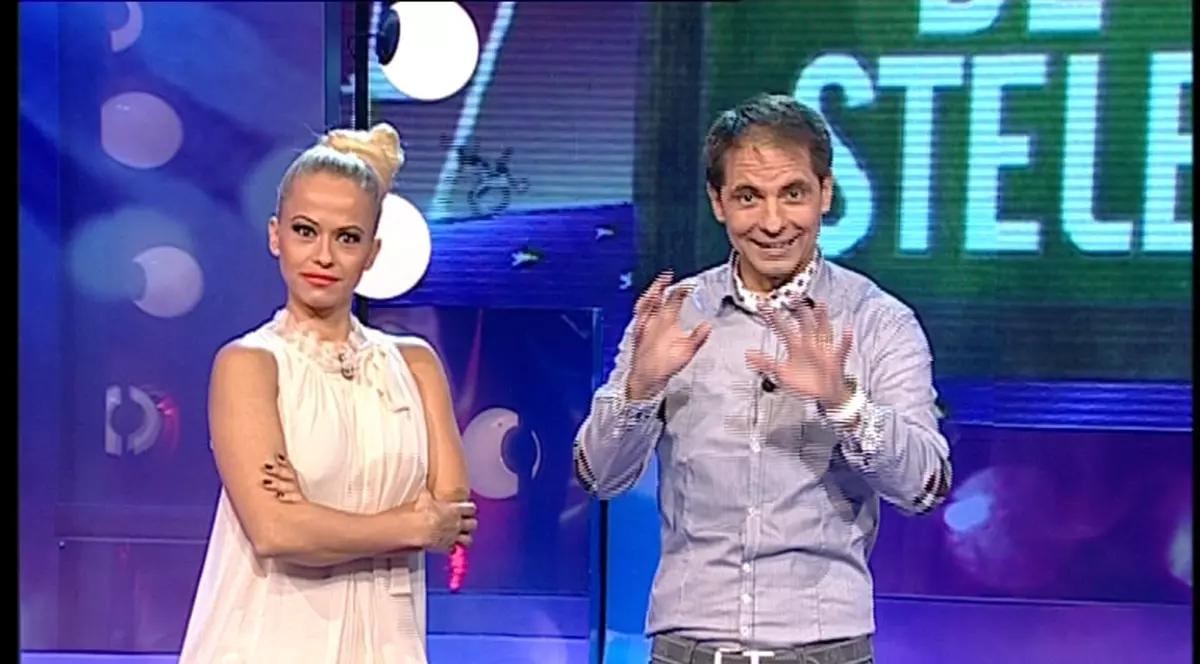 Foto l Anda Adam a furat halate şi prosoape dintr-un hotel din Turcia