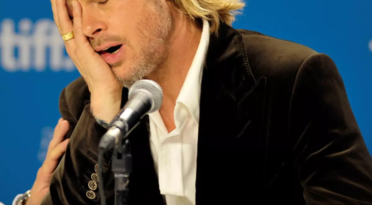 Brad Pitt are probleme! Ungurii i-au confiscat armele 