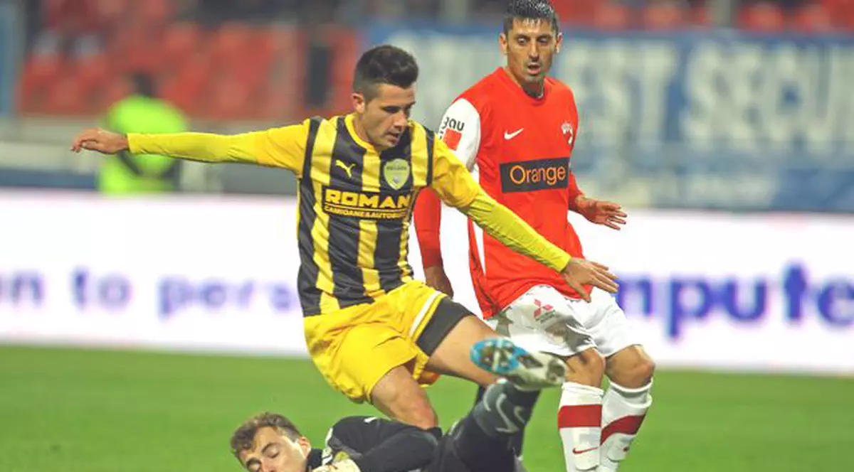 Daniel Isăilă, antrenorul Braşovului, îl are ca model pe Răzvan Lucescu şi citeşte cărţi de psihologie