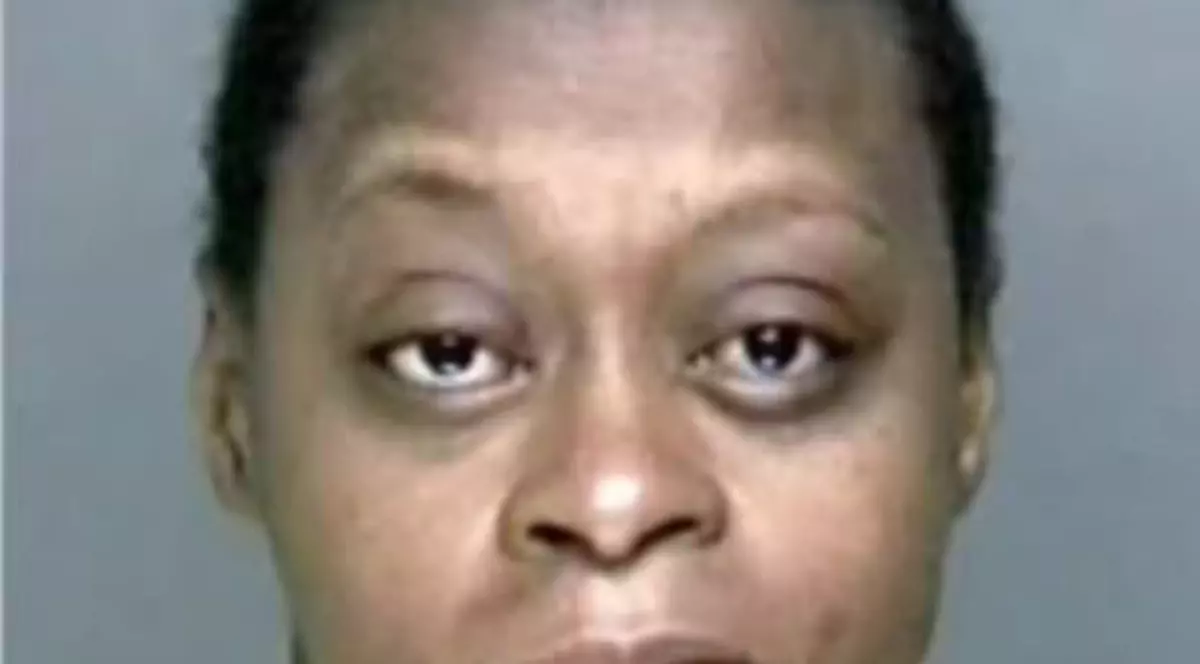 Halal mamă! Și-a obligat copiii să bea alcool și să prizeze cocaină