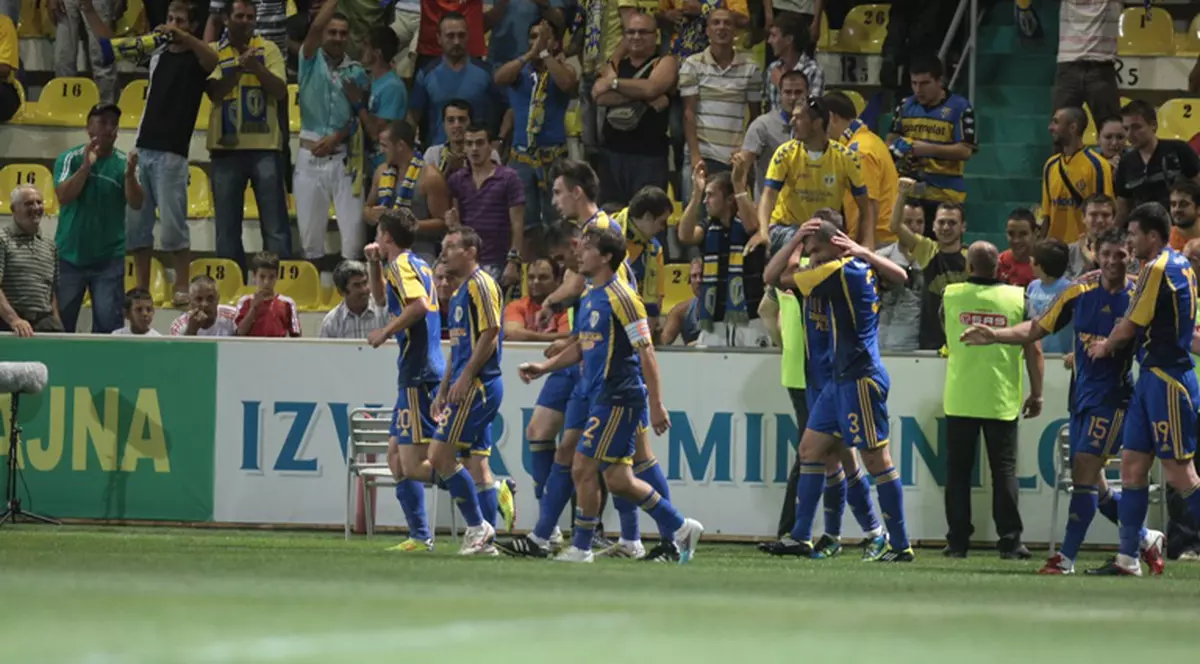 Petrolul face legea în Ploieşti: 1-0 cu rivala Astra, în Cupa României 