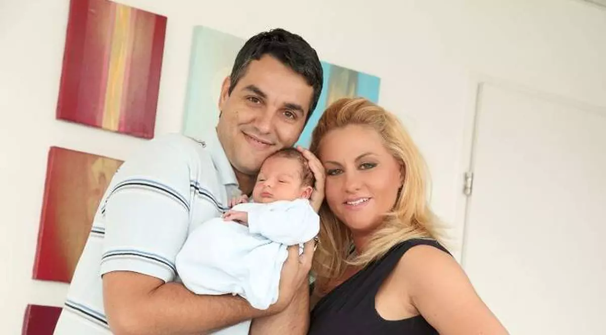 Exclusiv | Cristi Brancu şi Oana Turcu şi-au botezat fiul în secret