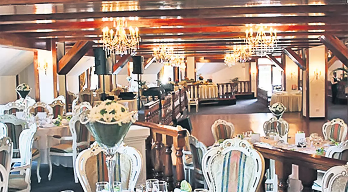 (P) Răsfăţ culinar de Revelion la Hotelul Aurelius-Împăratul Romanilor