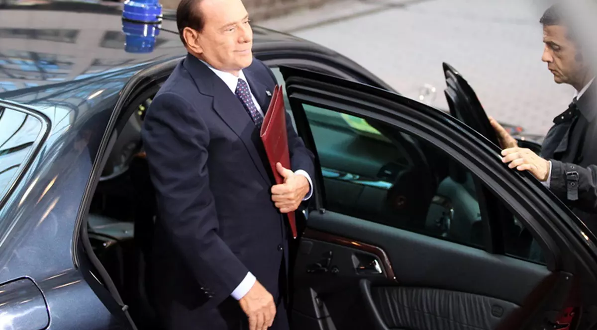 Silvio Berlusconi susţine că Merkel i-a cerut scuze. Berlinul neagă