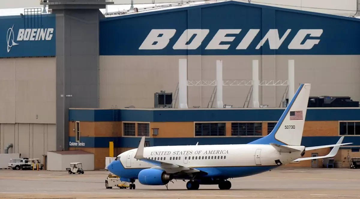 Boeing va construi taxiuri spaţiale, într-un hangar NASA