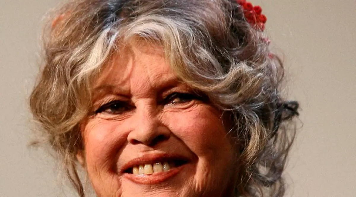 Brigitte Bardot, de la maidanezii din România la caii din Columbia