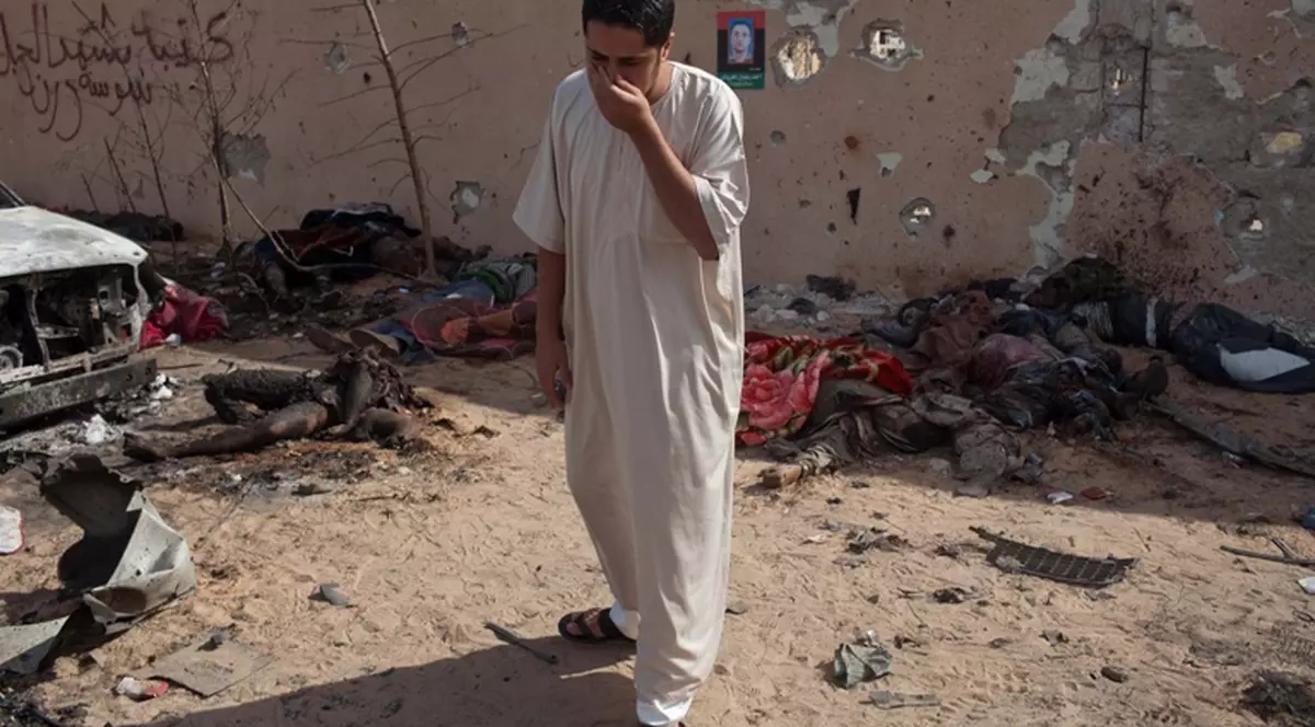 Peste 50 de cadavre descoperite într-un hotel din Sirte